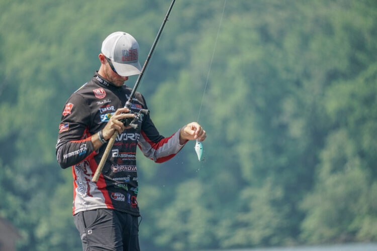 Image for GALLERY: Anglers fight for the bite on Guntersville
